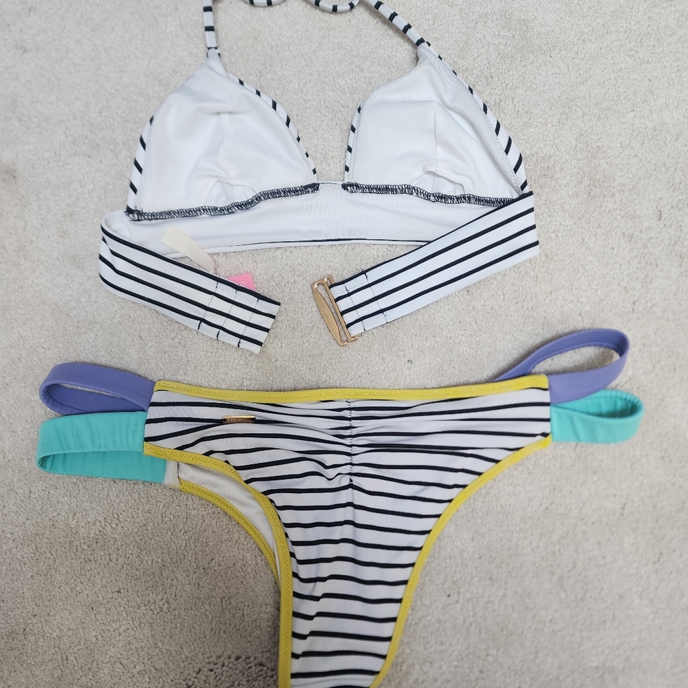 Victoria’s Secret bikini